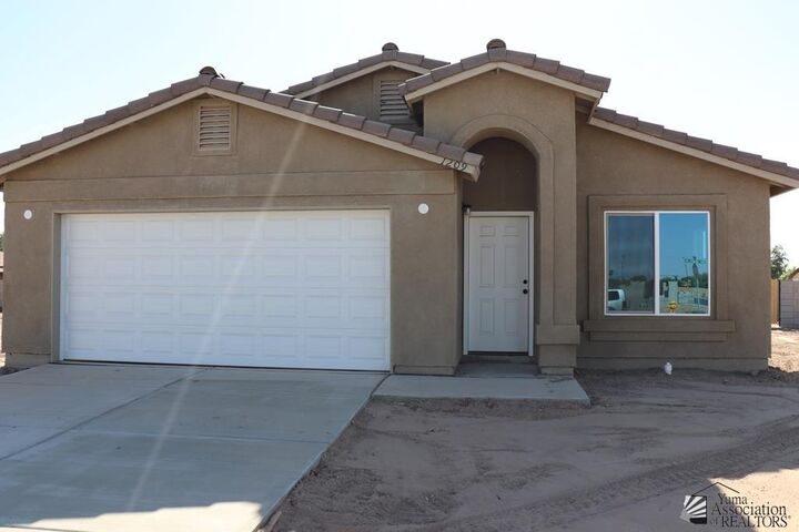 Property Photo:  214 W 12 St  AZ 85350 