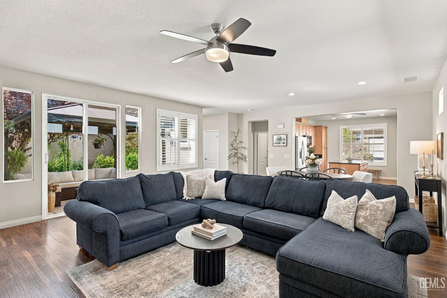 Property Photo:  10300 Evora Lane  CA 93306 