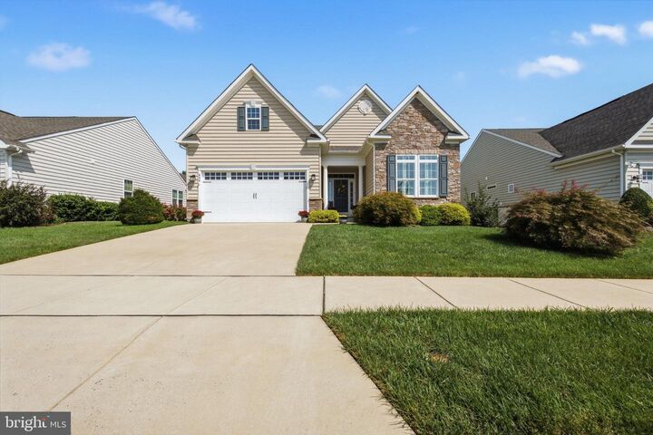 Property Photo:  646 Swansea Drive  DE 19709 