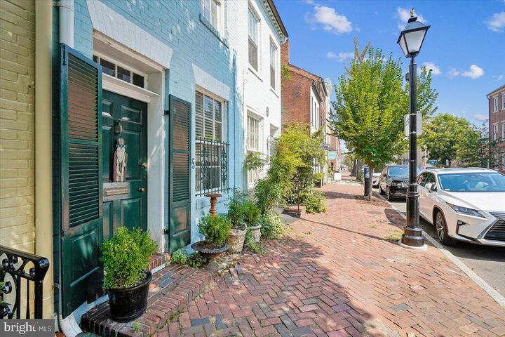 Property Photo: 133 S Fairfax Street VA 22314