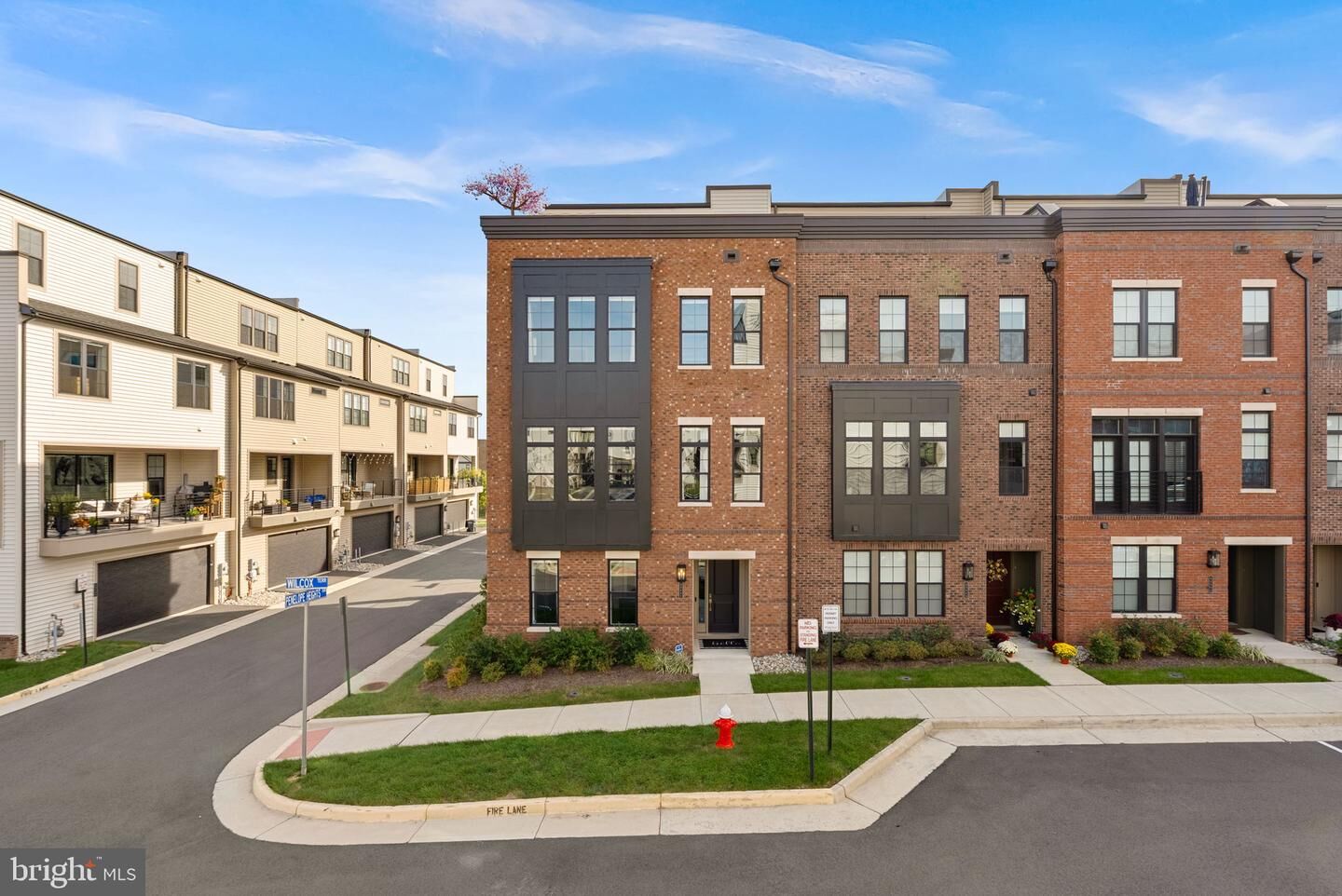 Property Photo:  43447 Wilcox Terrace  VA 20148 