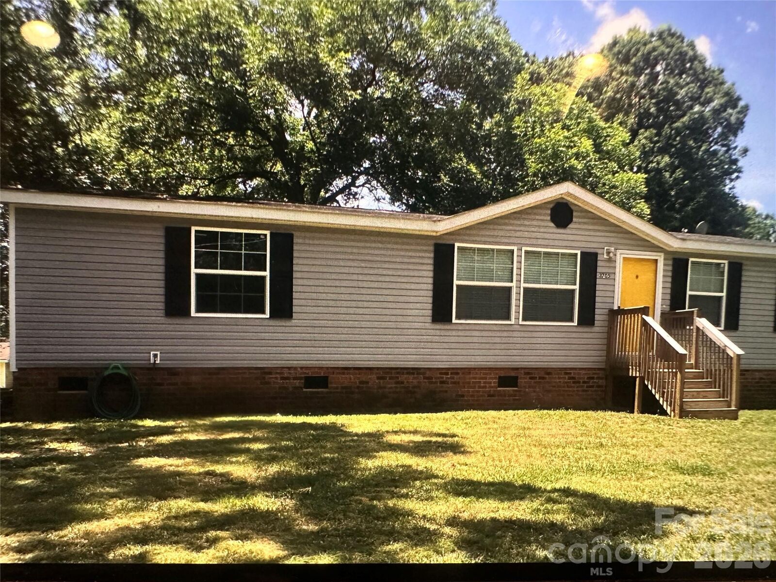 Property Photo:  3705 Avondale Lane  NC 28110 