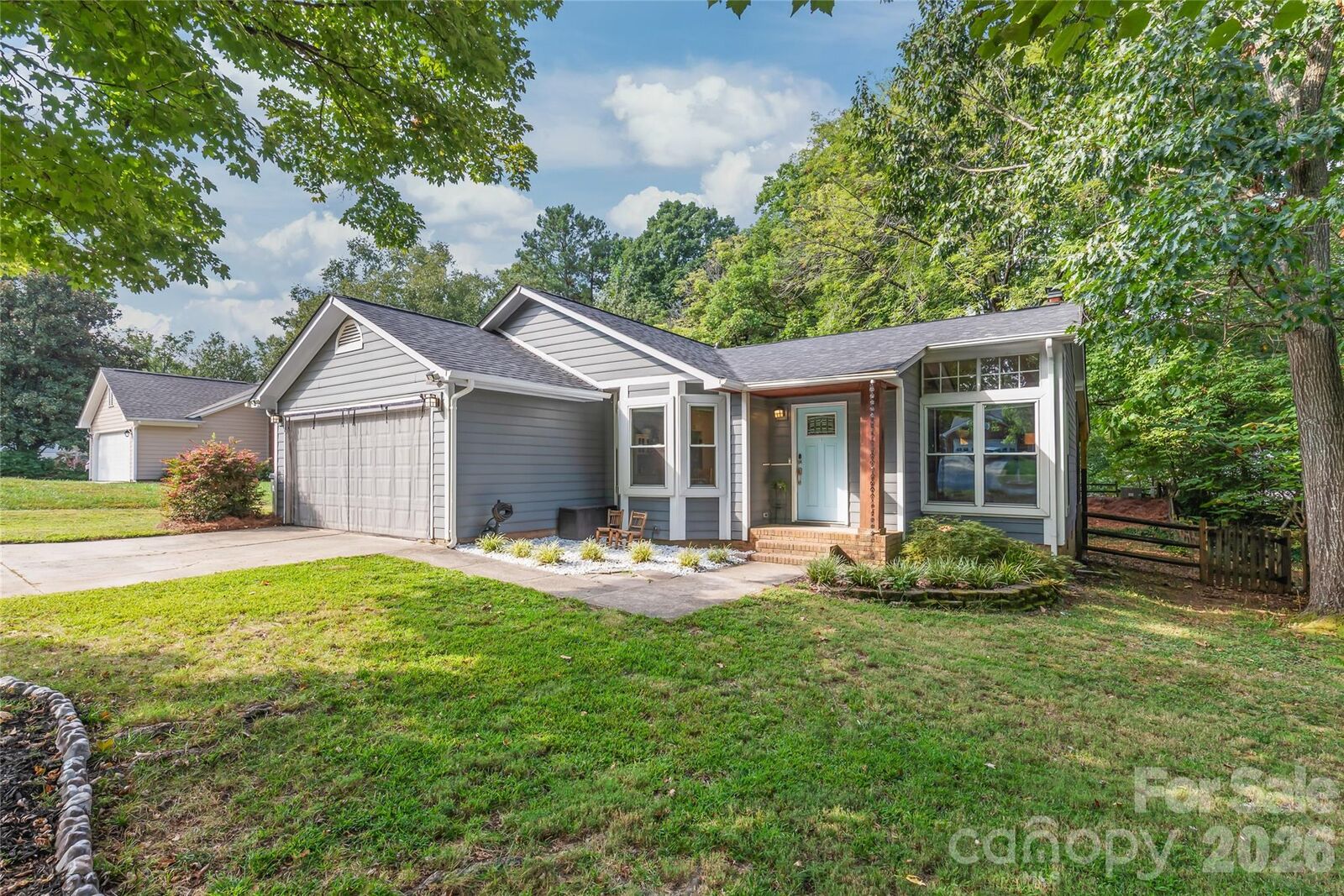 Property Photo: 3909 Armitage Drive NC 28269
