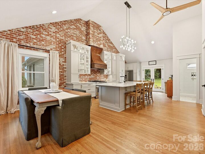 Property Photo:  720 Fugate Avenue  NC 28205 