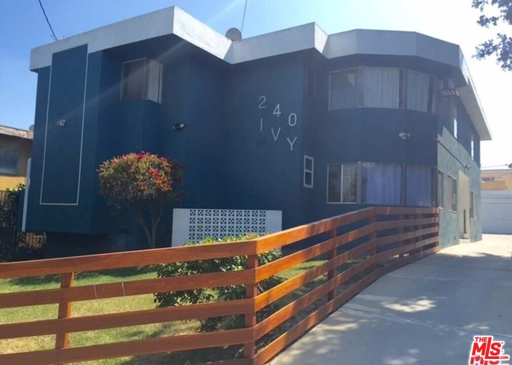 Property Photo: 240 E Ivy Ave CA 90302
