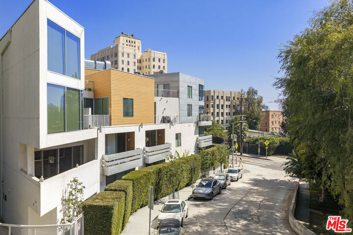 Property Photo:  6683 Franklin Ave, Unit 3  CA 90028 