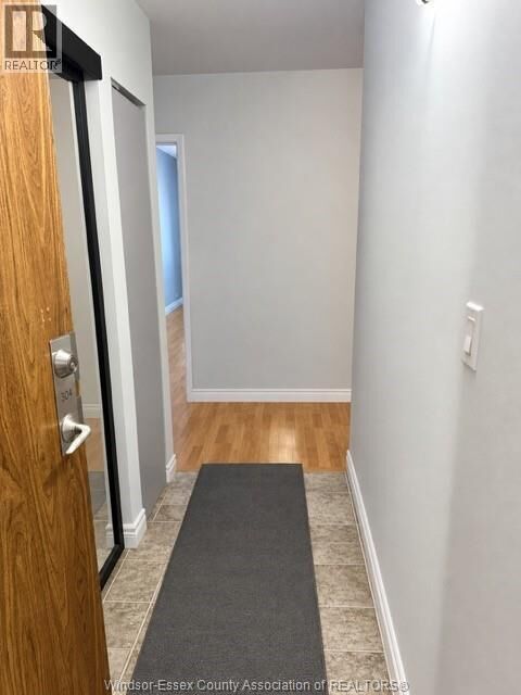 Property Photo:  3355 Sandwich Street 304  ON N9C 1B2 