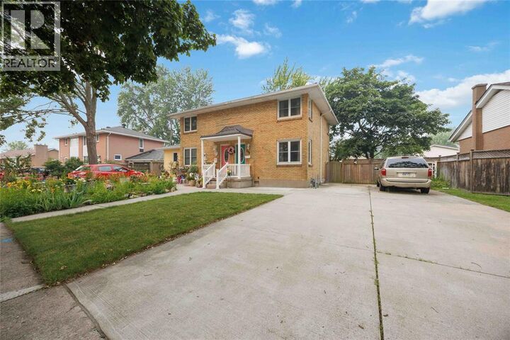 Property Photo: 298 Elsfield Crescent ON N7S 1C3