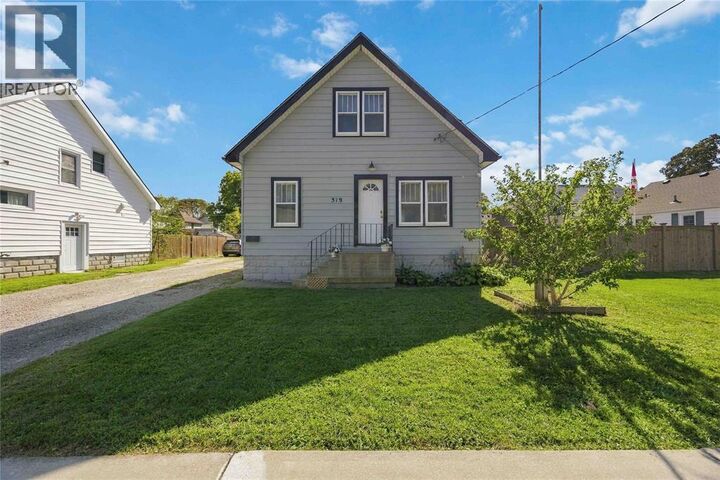 Property Photo:  319 Talfourd Street  ON N7T 1P5 