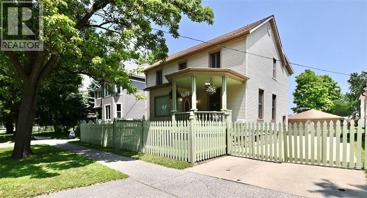 Property Photo:  204 Vidal Street South  ON N7T 2T5 