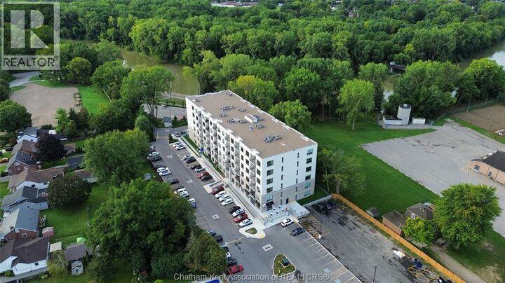 Property Photo:  364 Grand Avenue East 512  ON N7L 1W6 