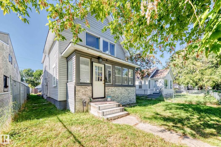 Property Photo:  11908 77 Street NW  AB T5B 2G4 