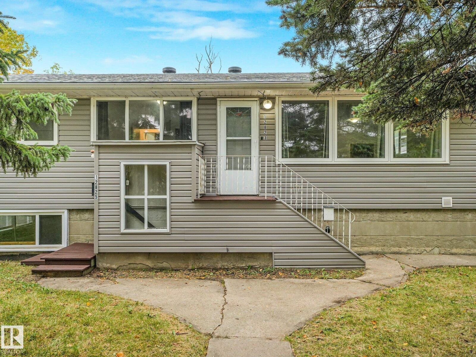 Property Photo:  12823 125 Street NW  AB T5L 0V1 