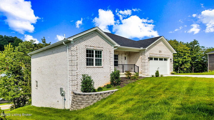 Property Photo:  4406 Stone Wynde Dr  KY 40272 