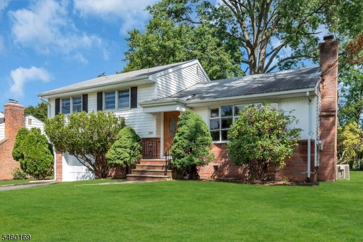 Property Photo:  290 Arnold Ave  NJ 07063 