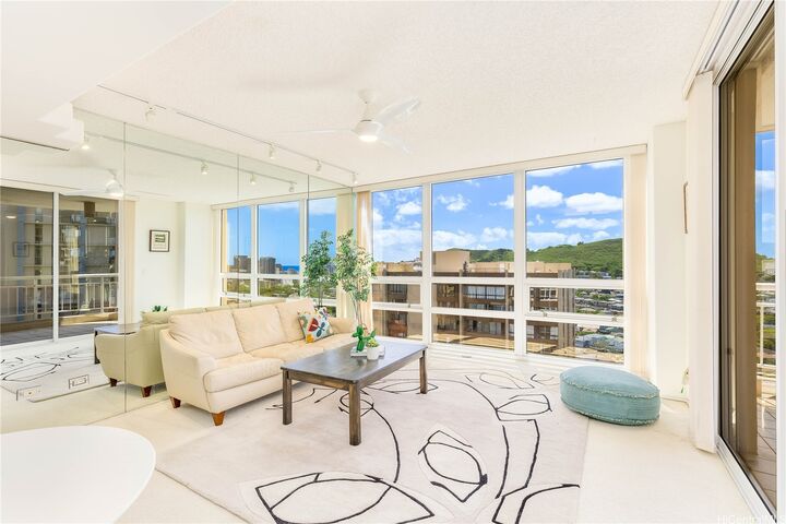 Property Photo:  2047 Nuuanu Avenue 2202  HI 96817 