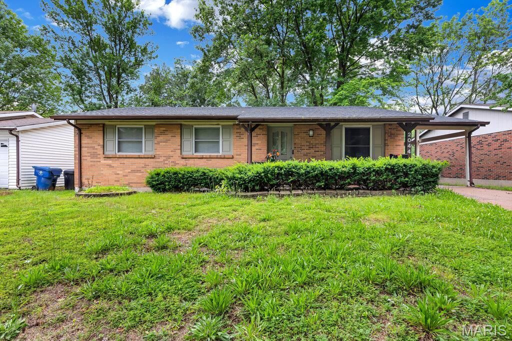 Property Photo:  2044 Kingsford Drive  MO 63031 