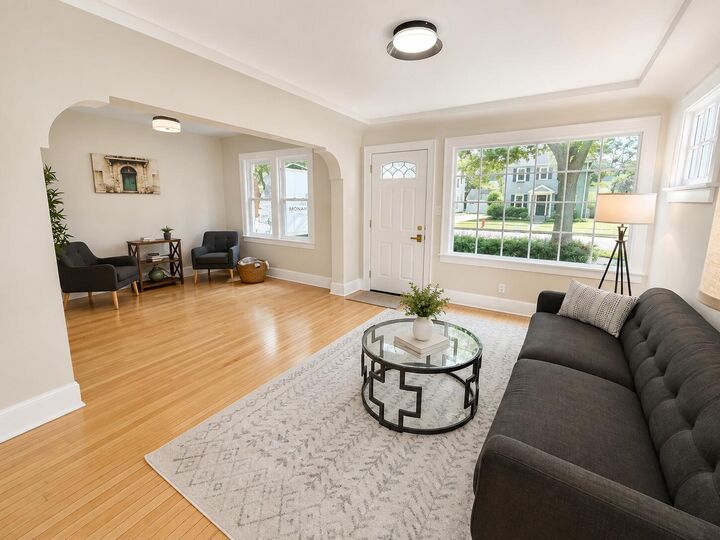 Property Photo: 4937 N Hollywood Ave WI 53217