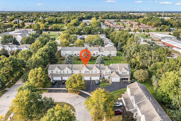 Property Photo: 791 Silk Oak Lane IL 60014