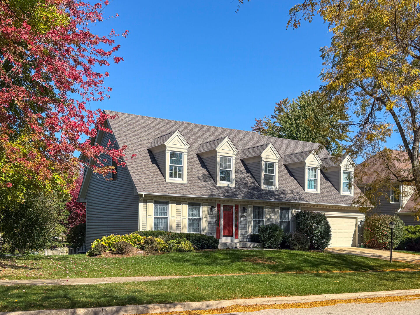 Property Photo:  587 Partridge Drive  IL 60185 