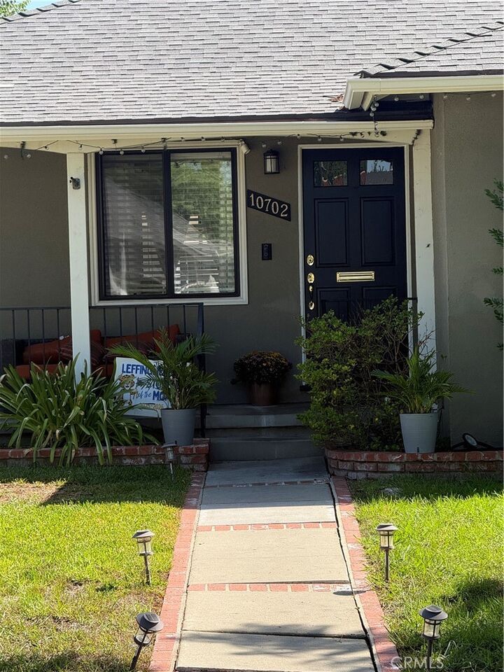 Property Photo: 10702 Homeland Avenue CA 90603