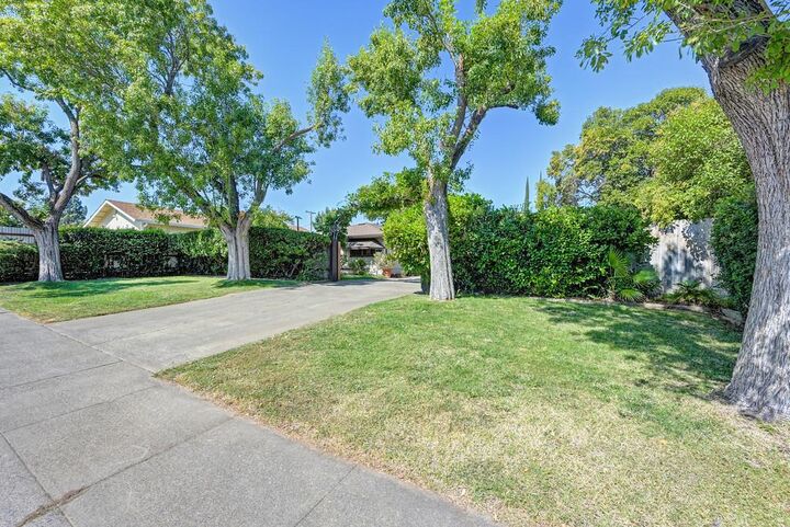 Property Photo: 5017 Springfield Way CA 95841