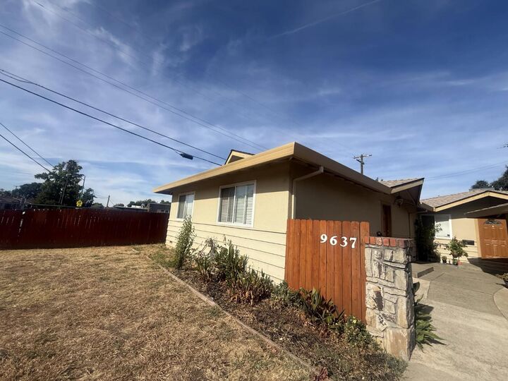 Property Photo:  9637 Lake Natoma Drive  CA 95662 