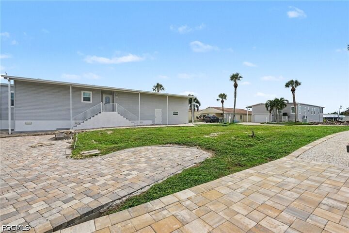 Property Photo: 11501 Dogwood Lane FL 33931