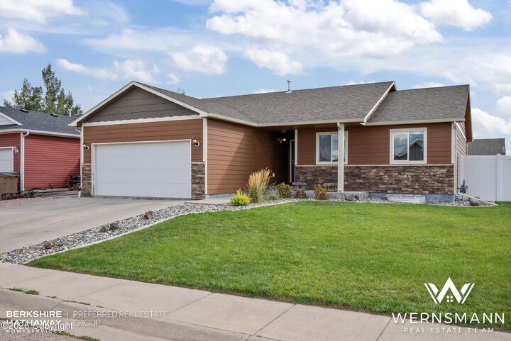Property Photo:  1200 Pintail Dr -  WY 82718 