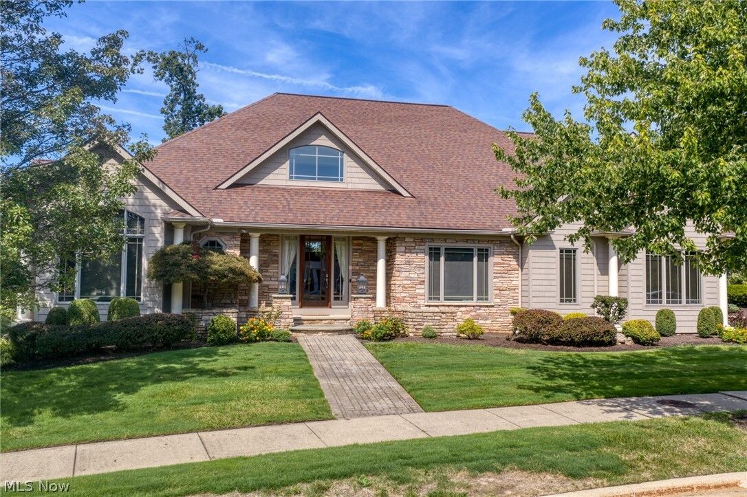 Property Photo: 282 W Edinburgh Drive OH 44143