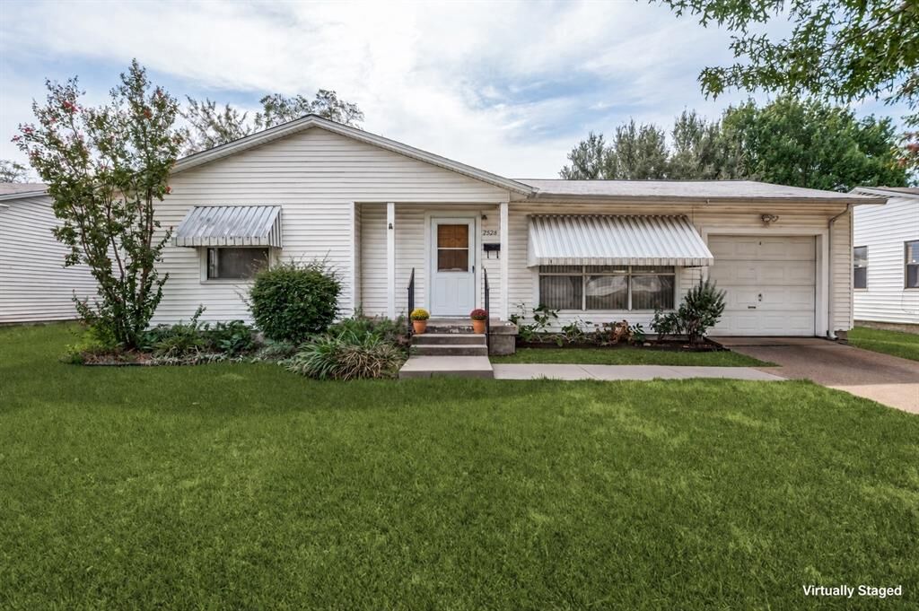 Property Photo:  2528 Rugby Lane  TX 75234 