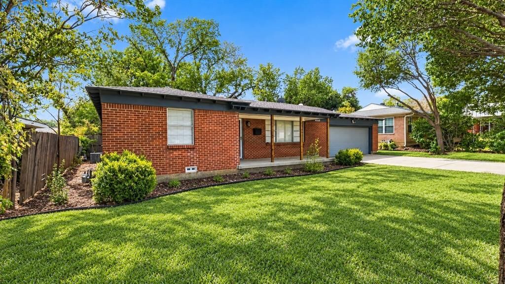 Property Photo:  5412 Palmer Drive  TX 76117 