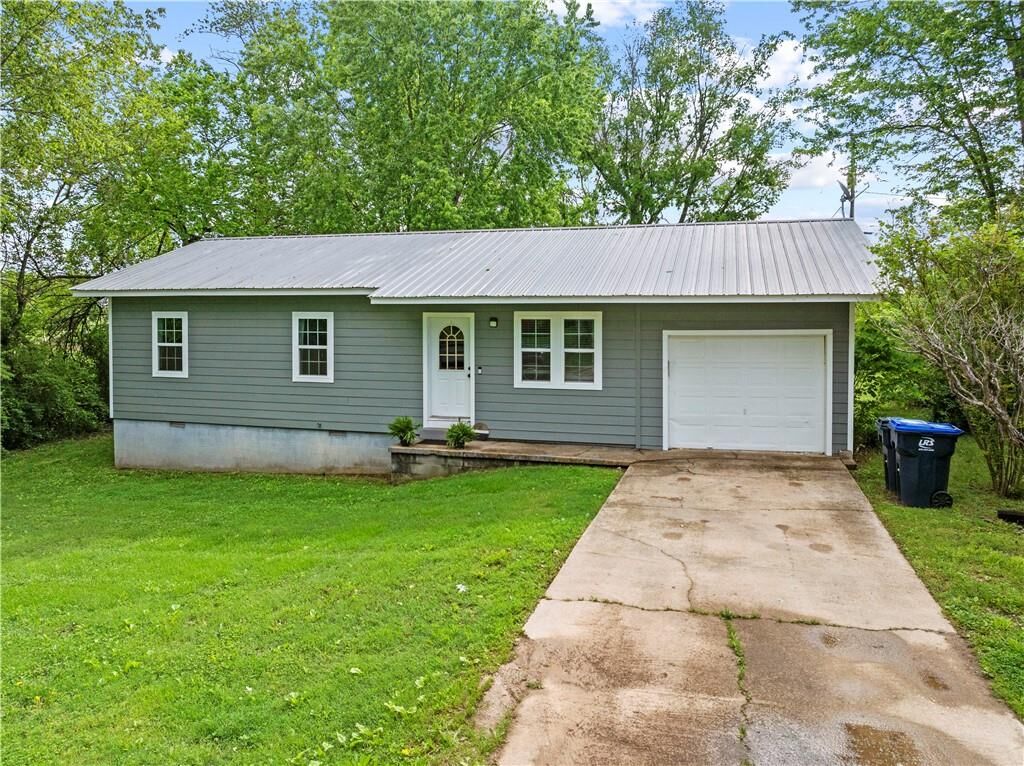 Property Photo:  2015 Cedar Ridge Road  AR 72601 