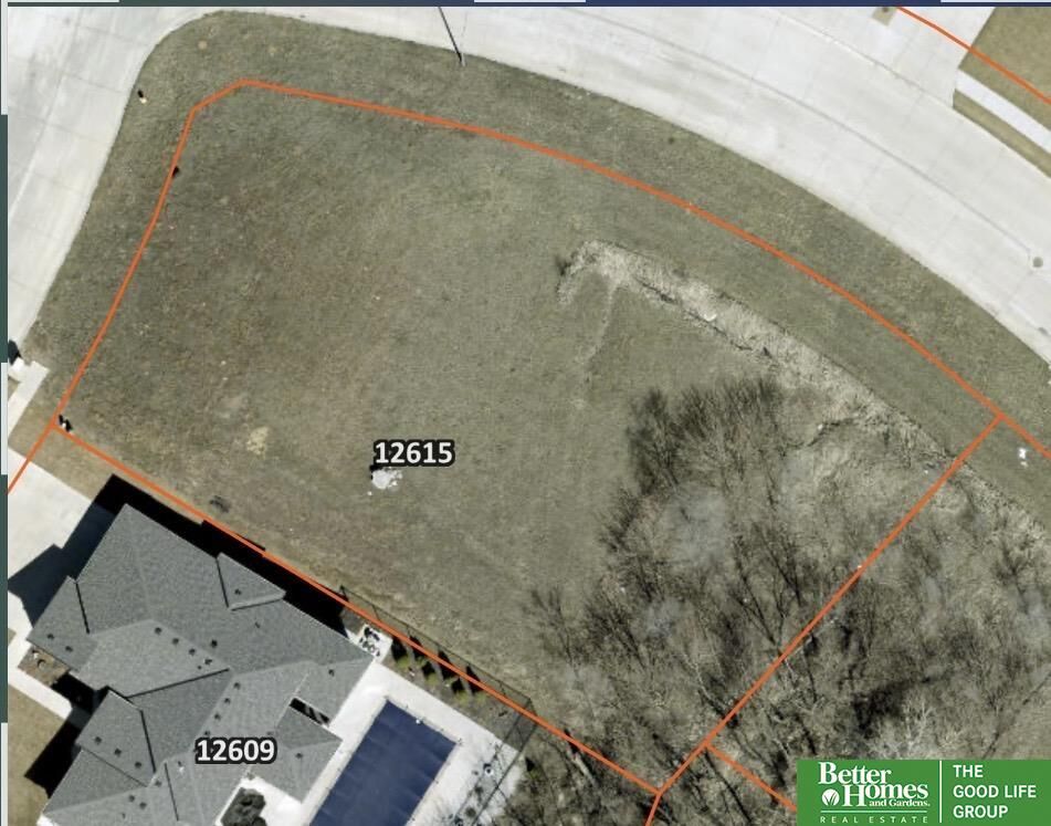 Property Photo:  12615 N 161st Avenue  NE 68007 