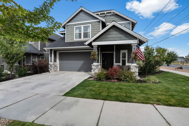 Property Photo:  3543 NE Crystal Springs Drive  OR 97701 