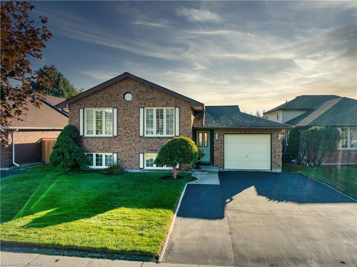 Property Photo: 58 Olivetree Road ON N3R 7X2