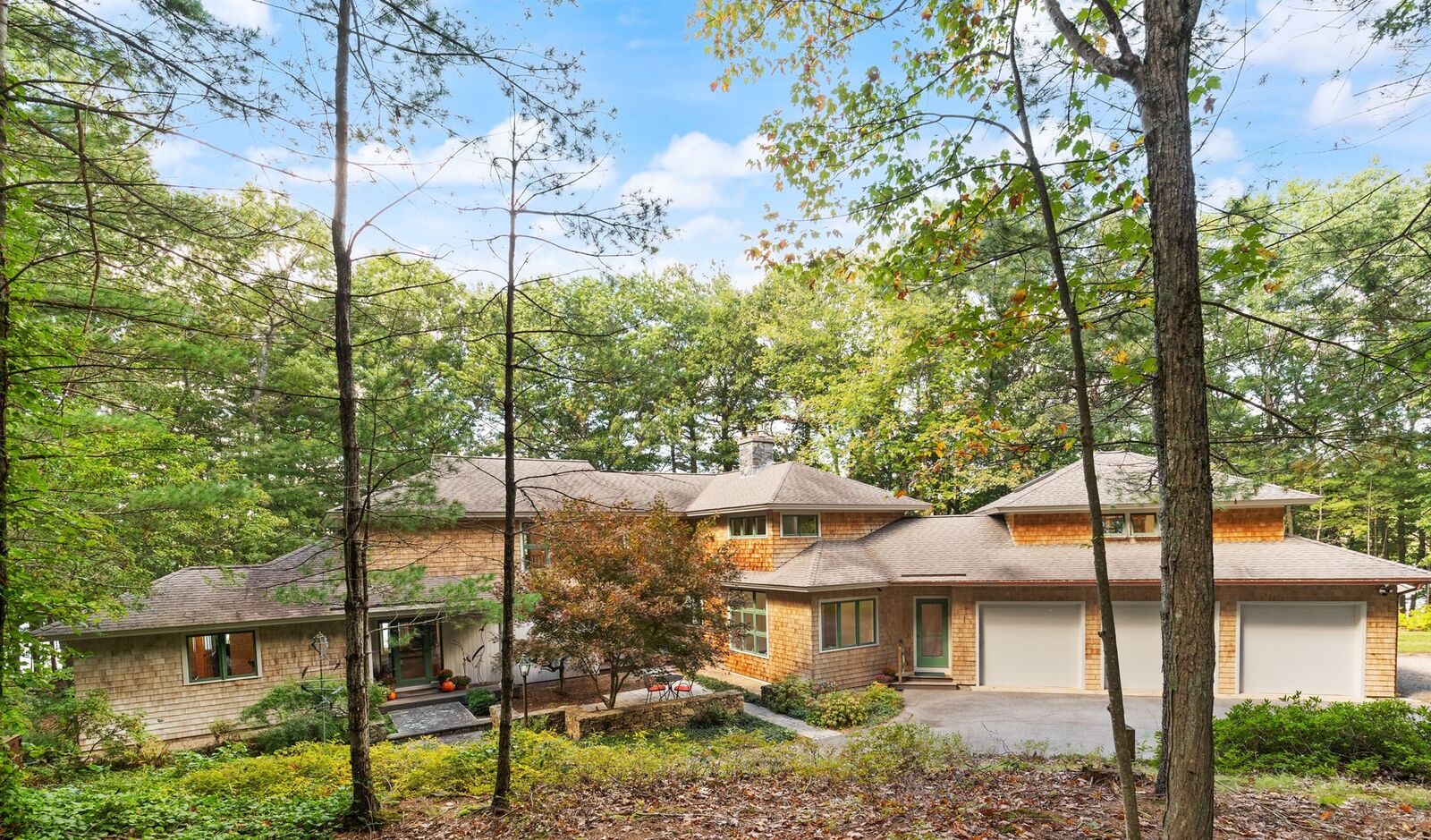 Property Photo:  42 Great Pond Drive  MA 01921 