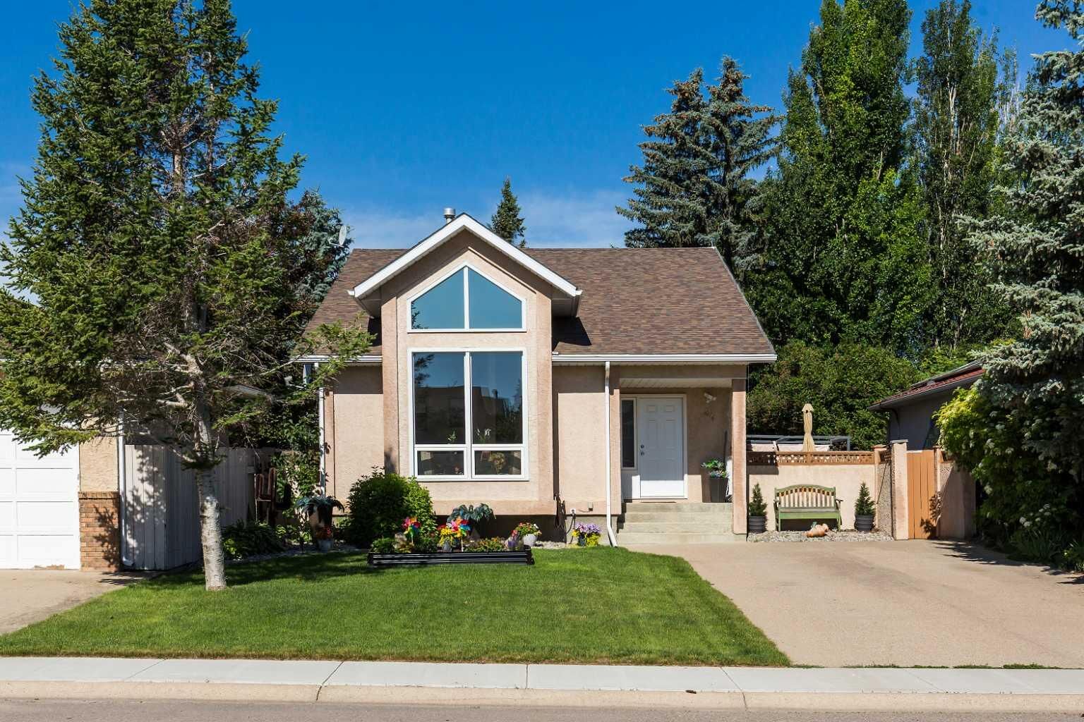 Property Photo: 44 Lakhota Road W AB T1K 6J1