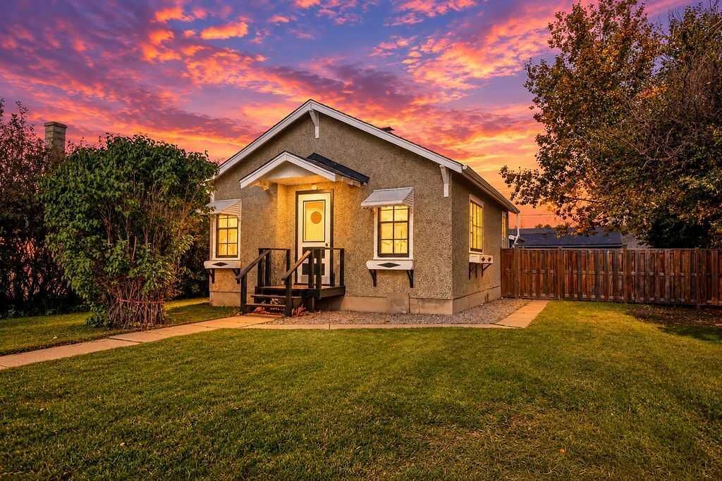 Property Photo: 2308 24 Street AB T0L 1R0