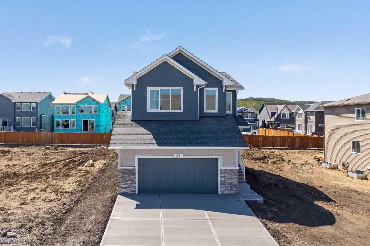 Property Photo:  35 Creekside Rise SW  AB T3X 5V9 