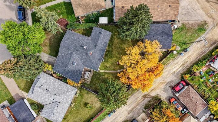 Property Photo:  79 Ferncliff Crescent SE  AB T2H 0V5 