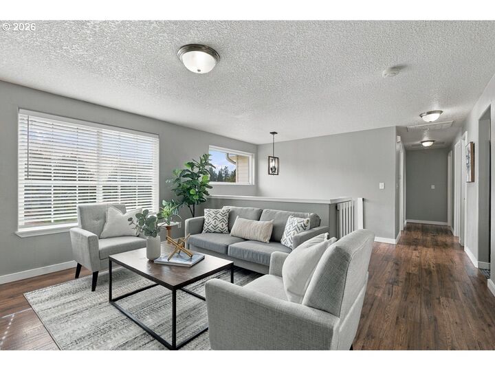 Property Photo:  770 SW Scotsman Ct  OR 97115 