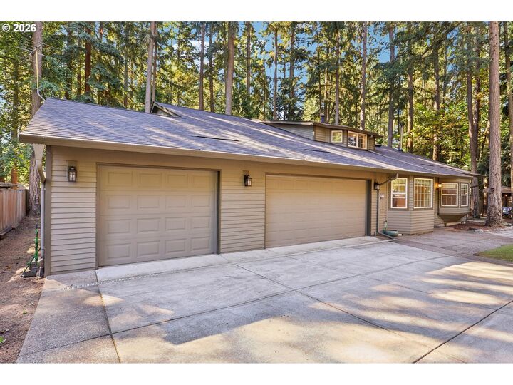 Property Photo:  18200 SW Pheasant Ln  OR 97003 