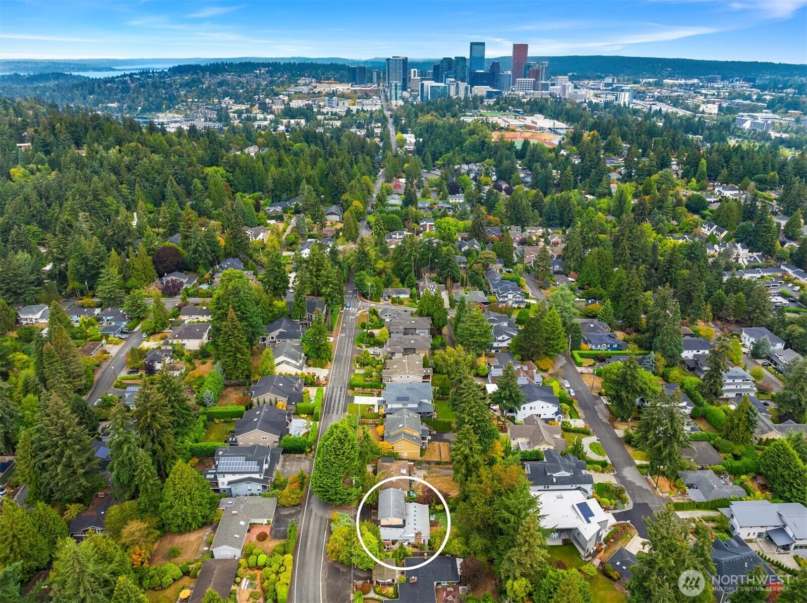 Property Photo:  1652  104th Avenue SE  WA 98004 
