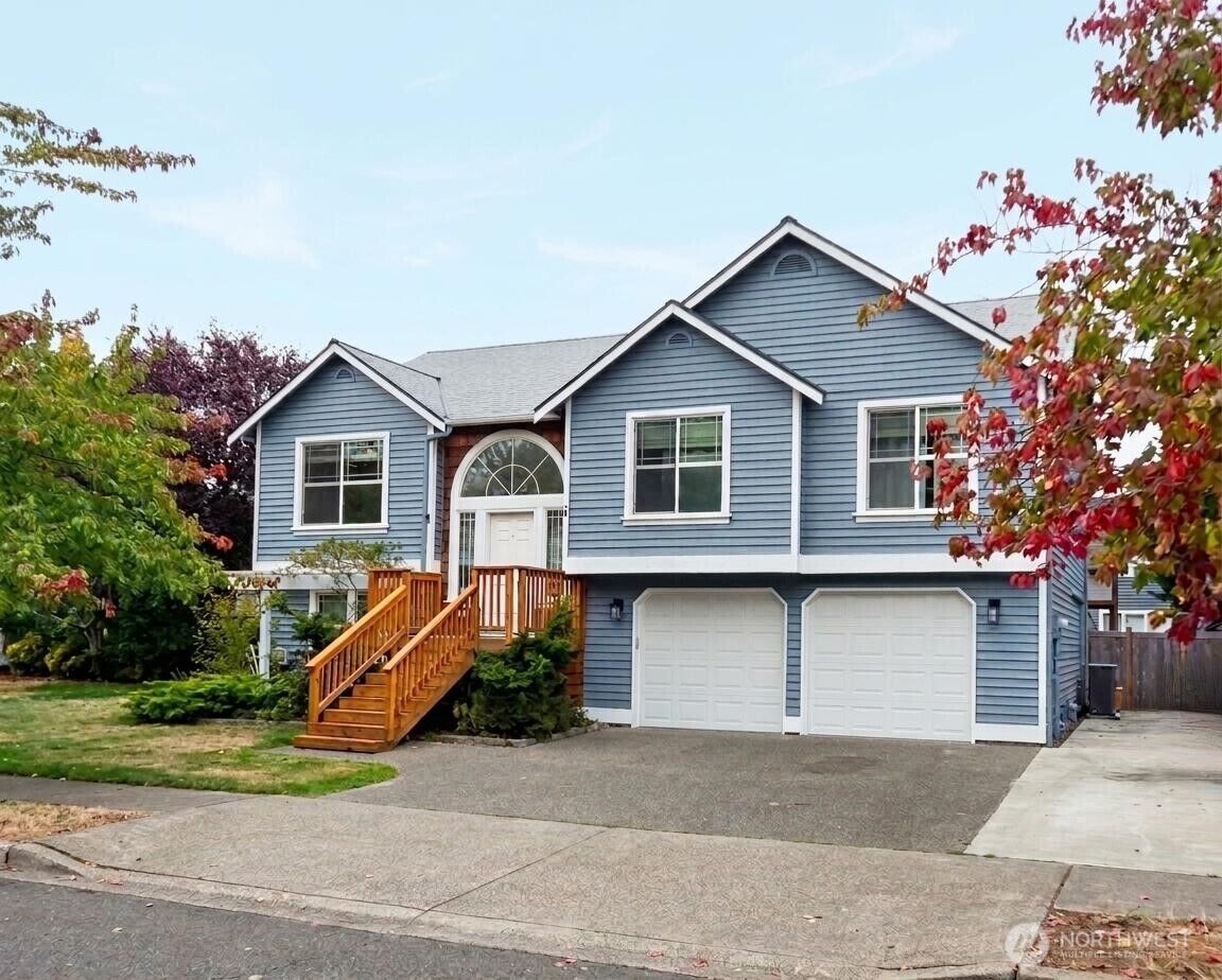 Property Photo: 4336 NE 9th Place WA 98059
