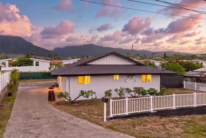 Property Photo:  400 Palama Dr  HI 96732 