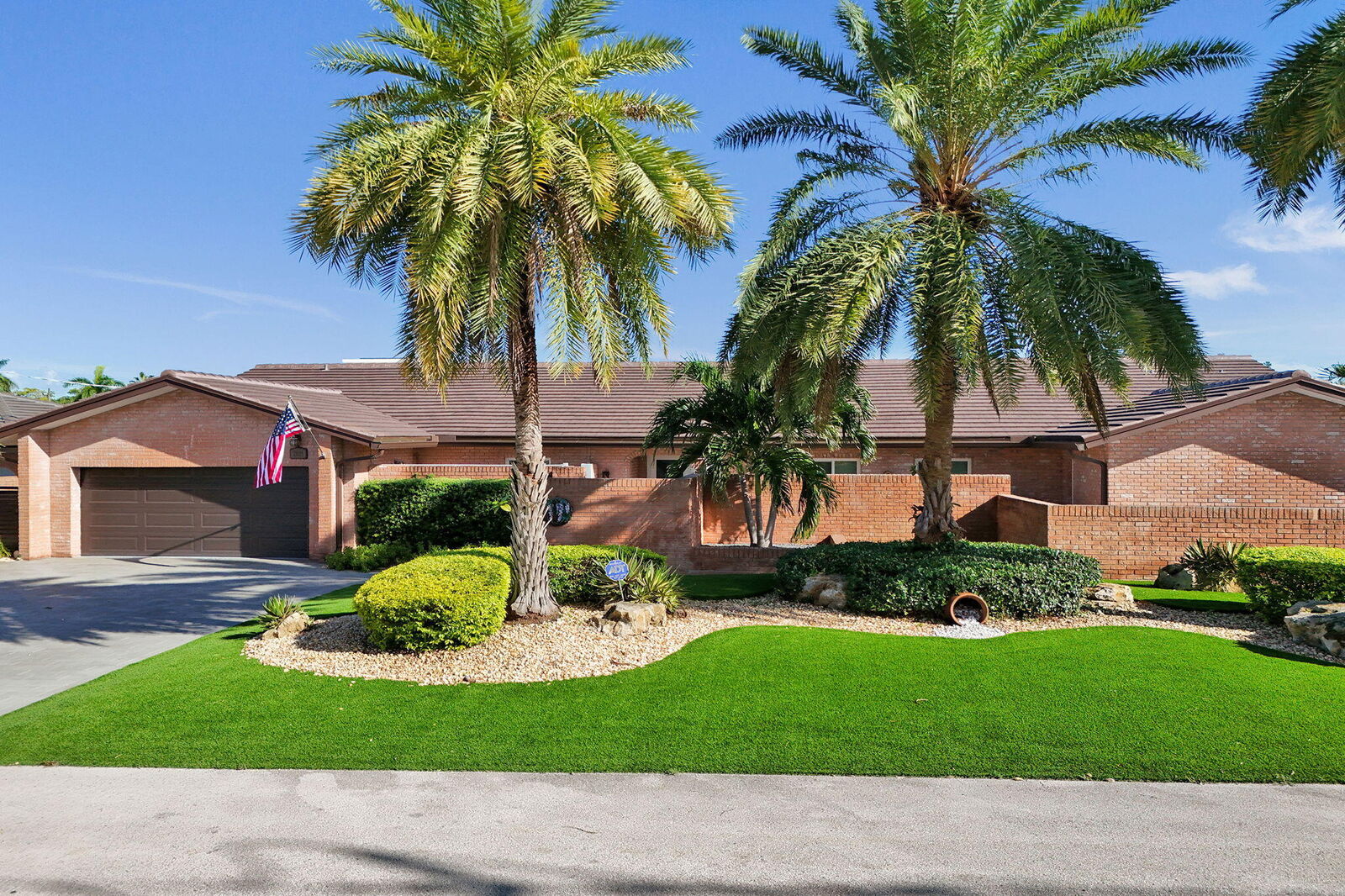 Property Photo:  2831 NE 59th Street  FL 33308 
