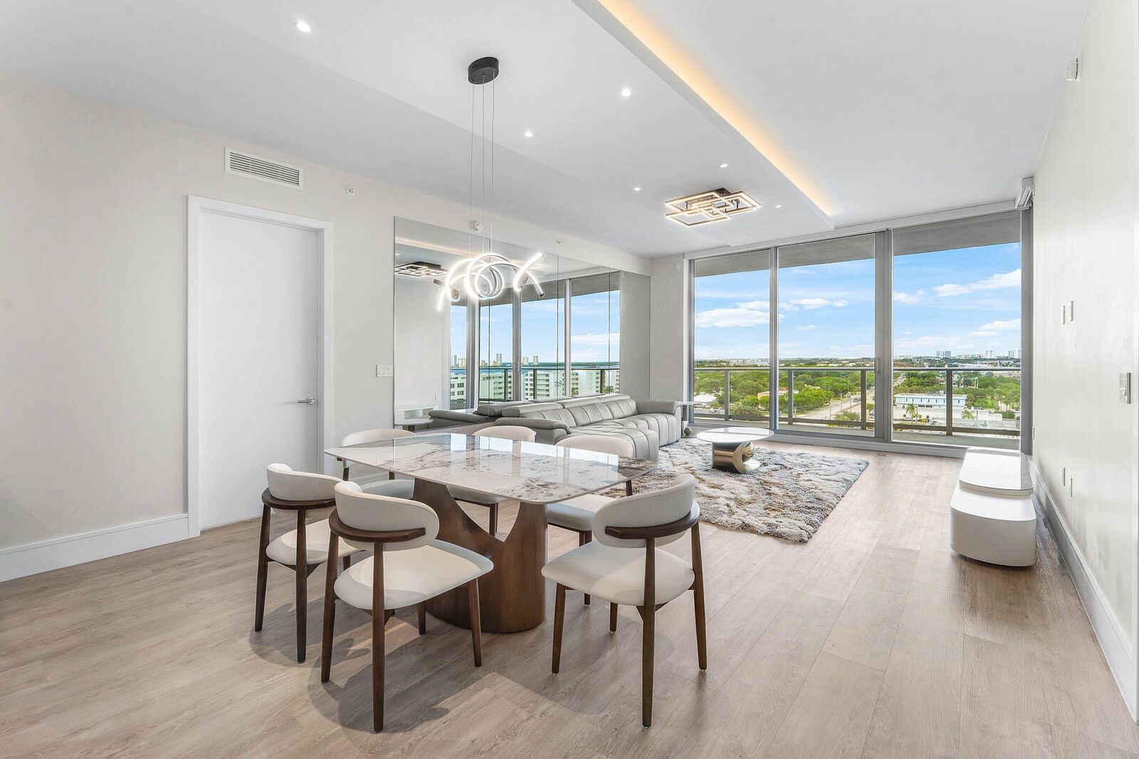 Property Photo:  220 Lake Shore Drive 917  FL 33403 