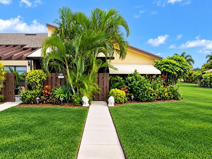 Property Photo:  5031 Nesting Way D  FL 33484 
