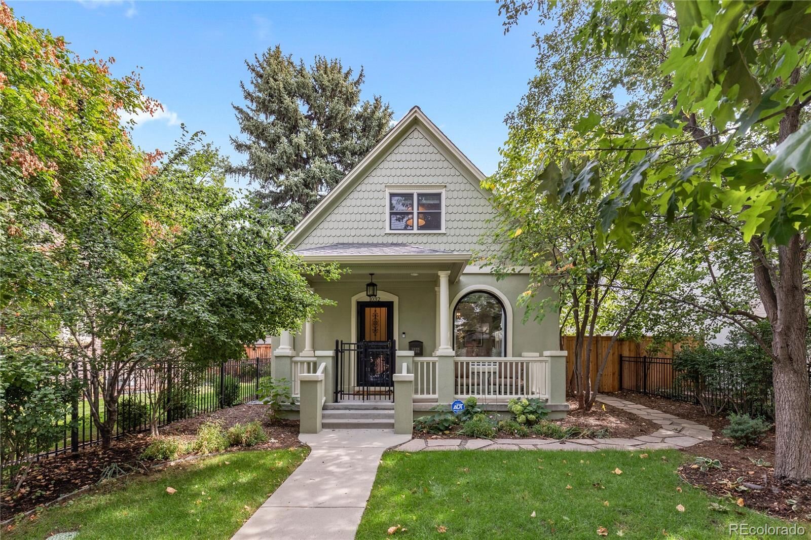 Property Photo:  1032 S York Street  CO 80209 